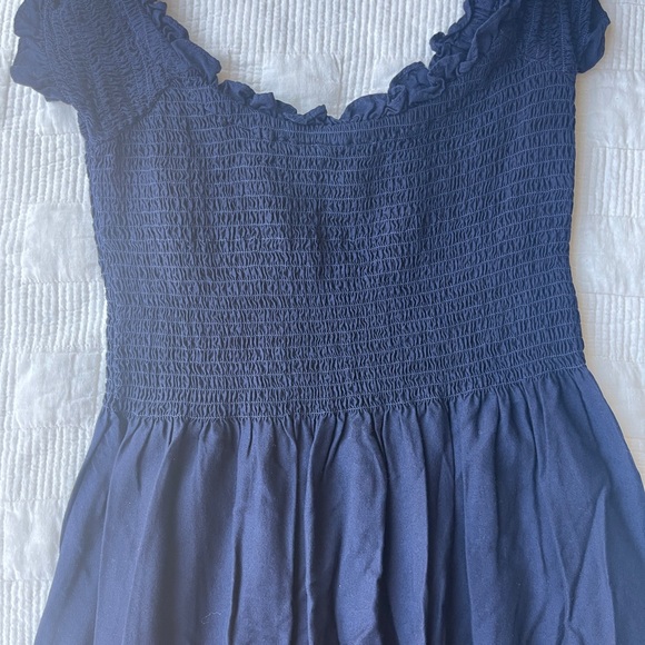 Bardot Cindy Off Shoulder Smocked MIDI Dress Size 8 Medium - Picture 2 of 8